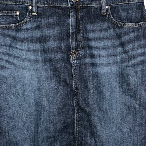 L.L. Bean 1912 Favorite Fit 5-Pocket Jeans Skirt - 10 - Picture 2 of 8